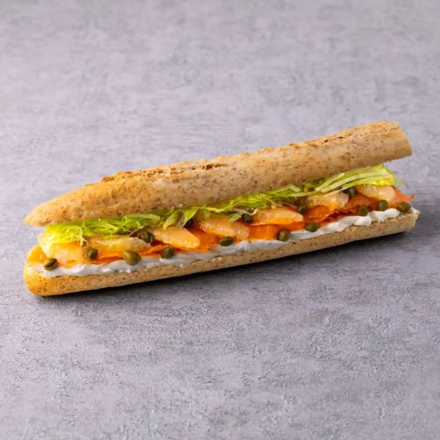 ساندوتش سلمون كاسبر المدخن