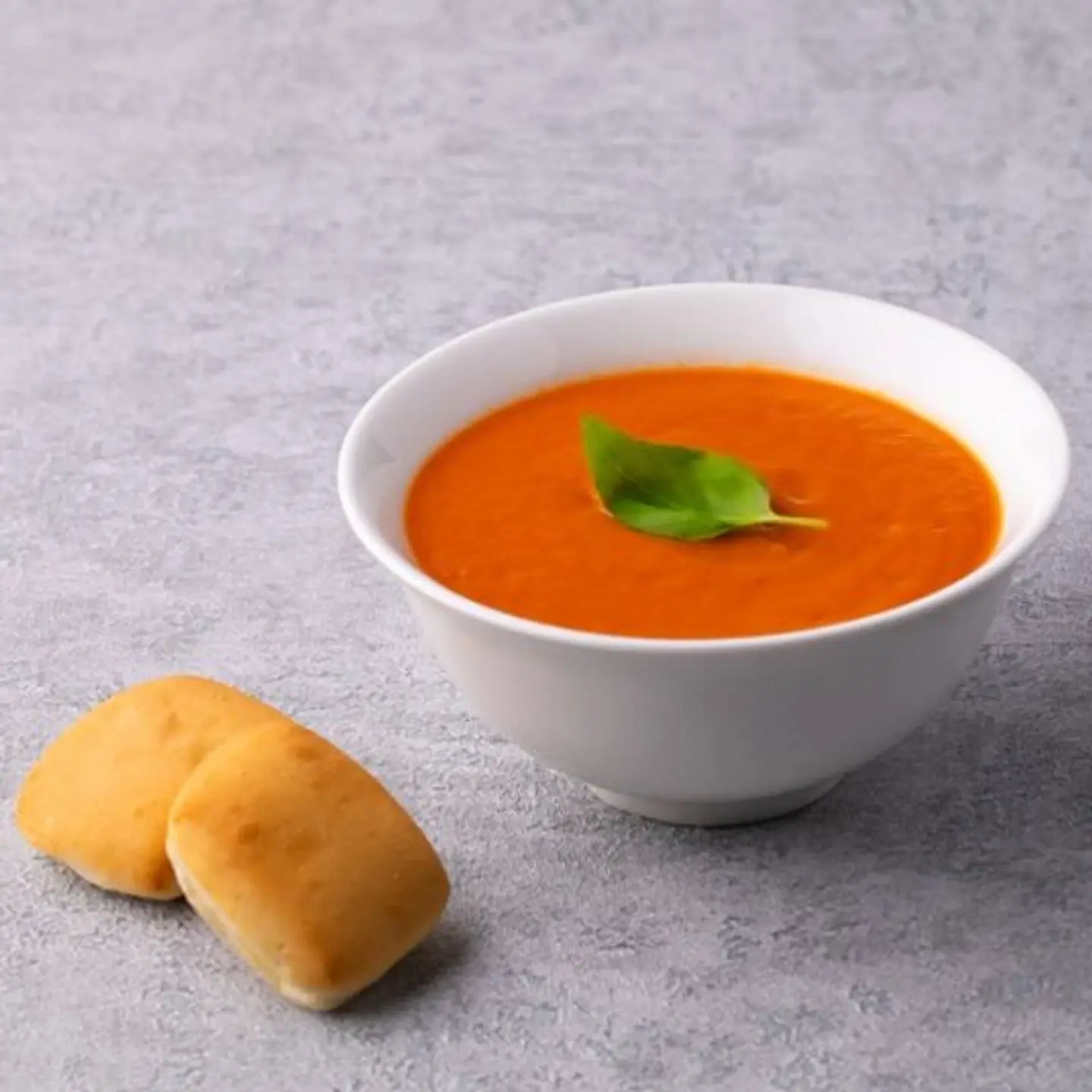 الطماطم والريحان