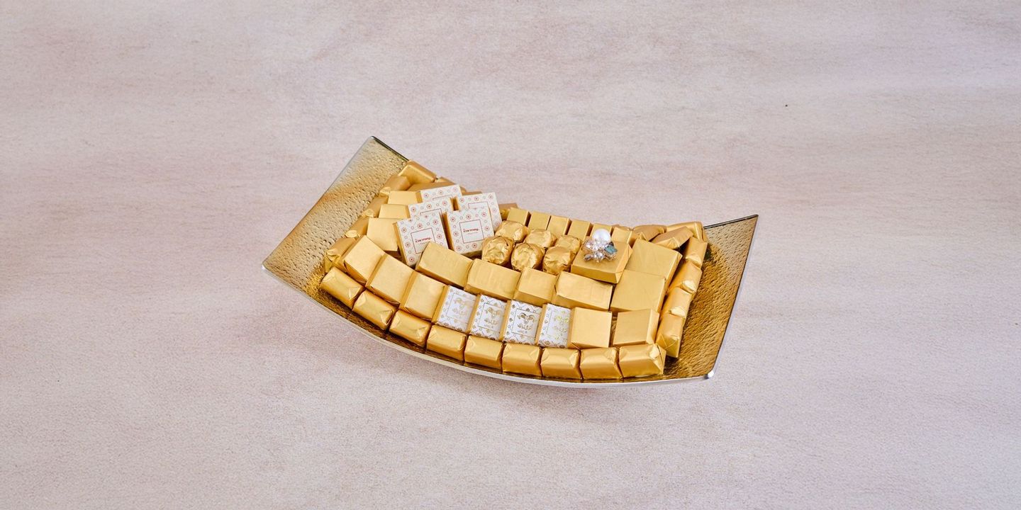 Eid Tray, Chocolate Wrapped, Curved