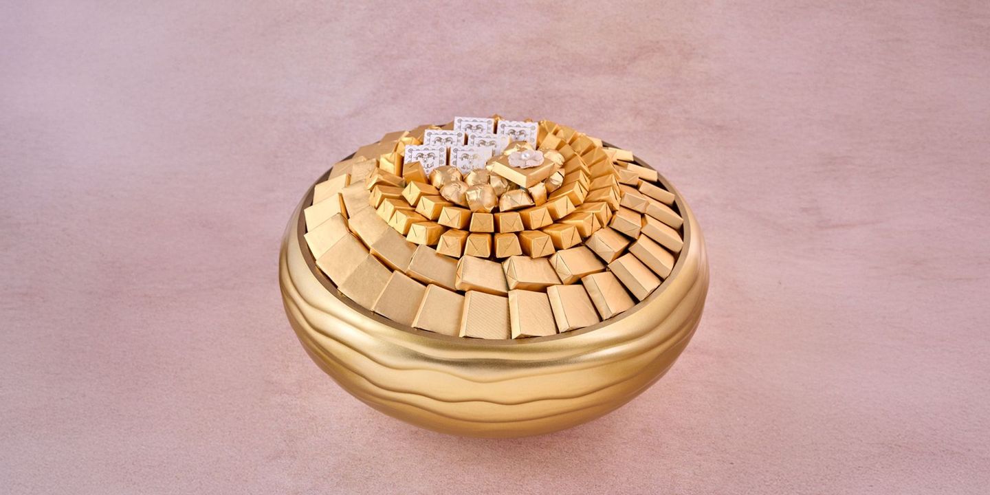 Large Gold Wrapped Eid Chocolate Vase