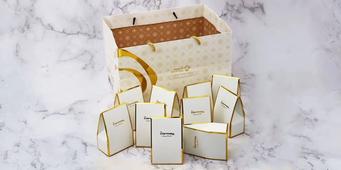 Pyramid Beige Distribution Package