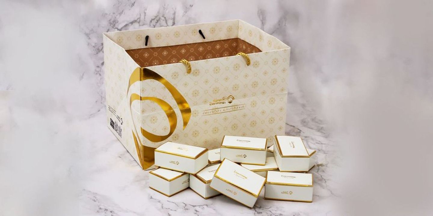 Beige Square Distribution Bouquet