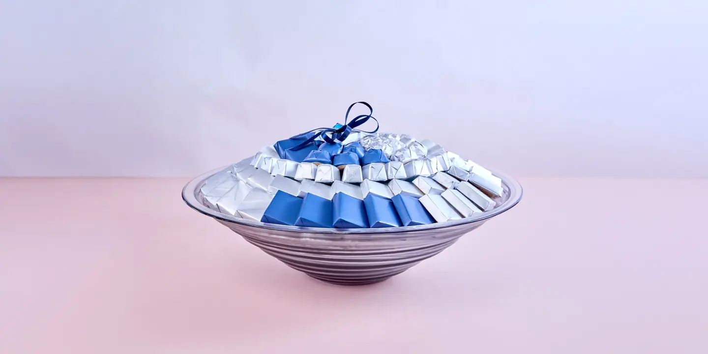 Medium Sized Chocolate Gray Vase With Silver Wrapping