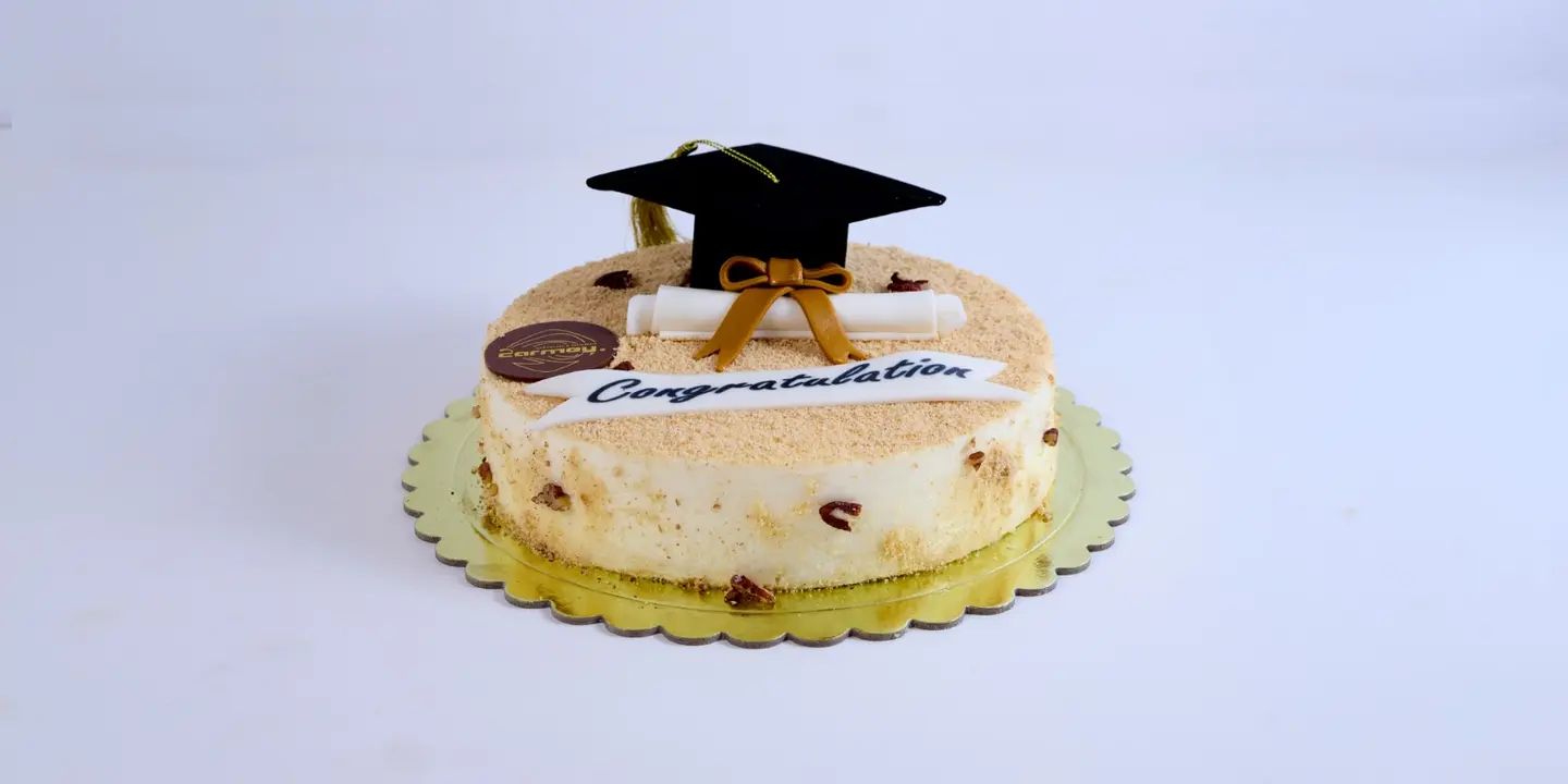 Graduation Cake Pecan