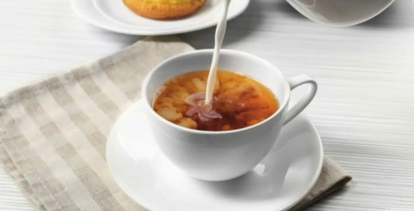 شاي بالحليب