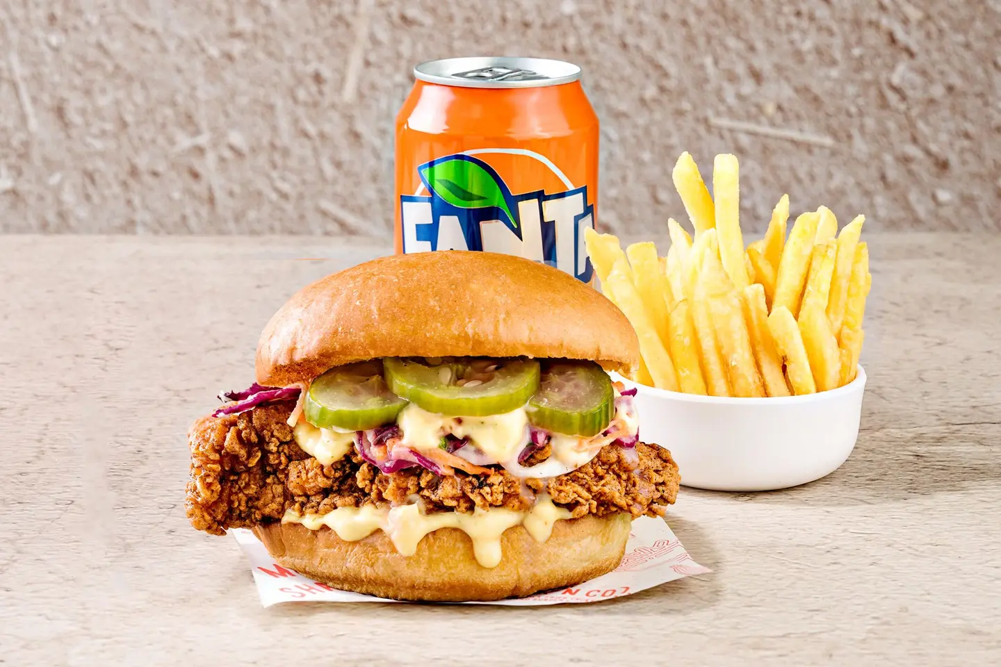 كول سلو ساندويتش