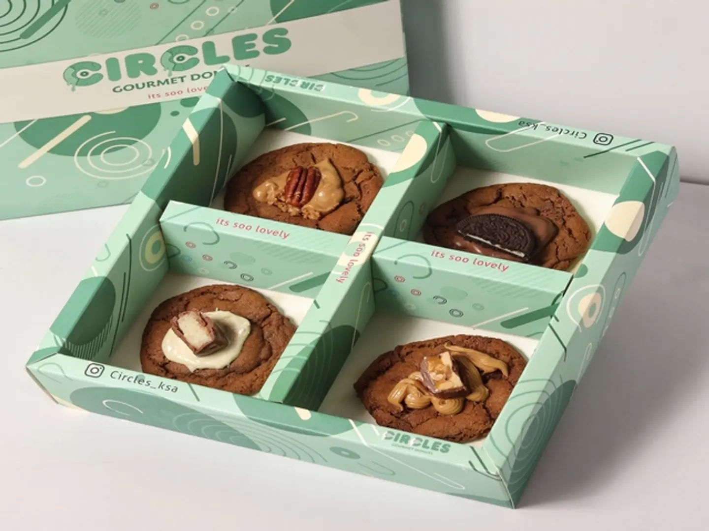 سيركلز كوكيز فاخر طازج من الفرن ٤ حبات ٤٠ جرام للحبة الواحدة