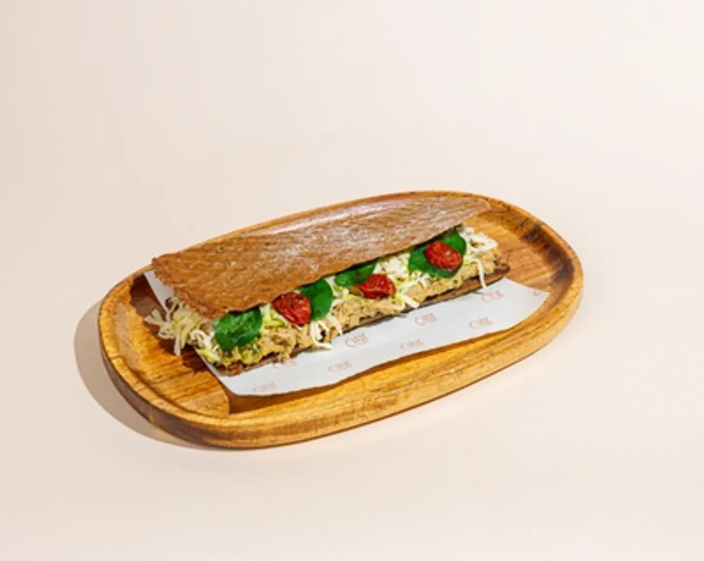 ساندويتش التونة الحارة بالخبز الألماني