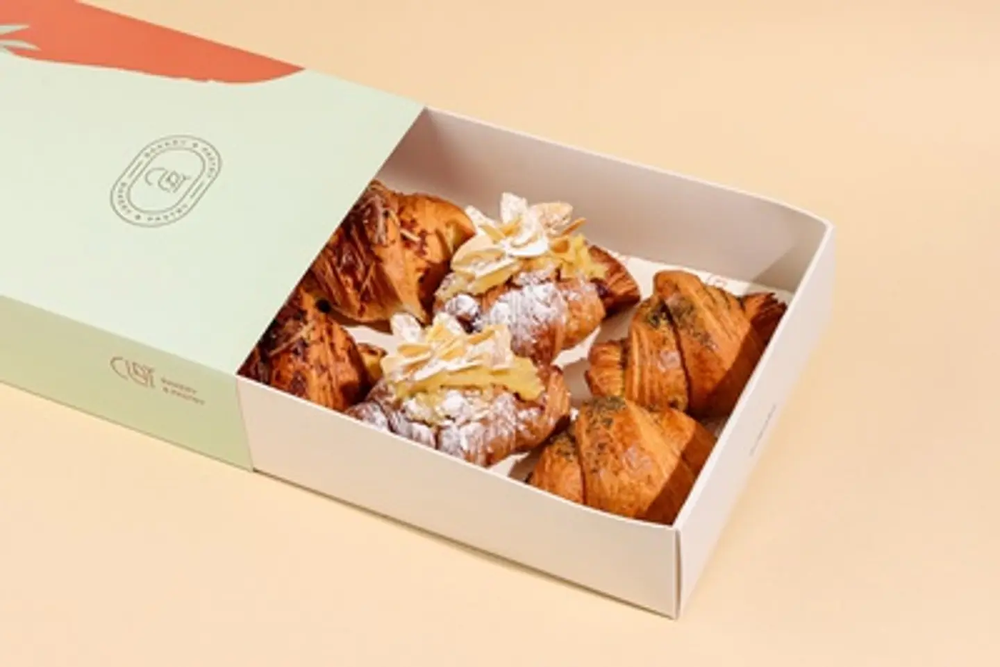 بوكس ميني كرواسون8 قطع