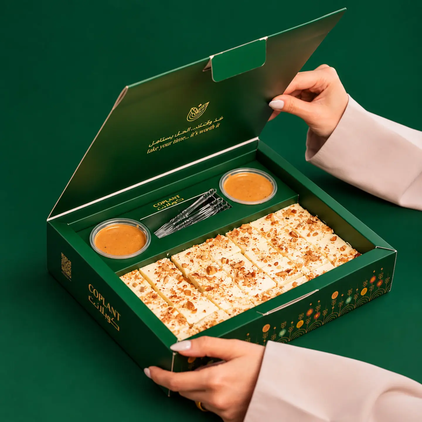 Carrot Cake Box 28 Pieces
