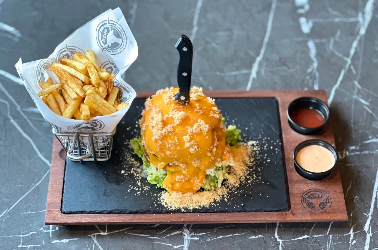 Big Cowribs Burger
