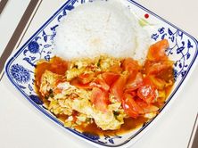 رز الطماطم والبيض