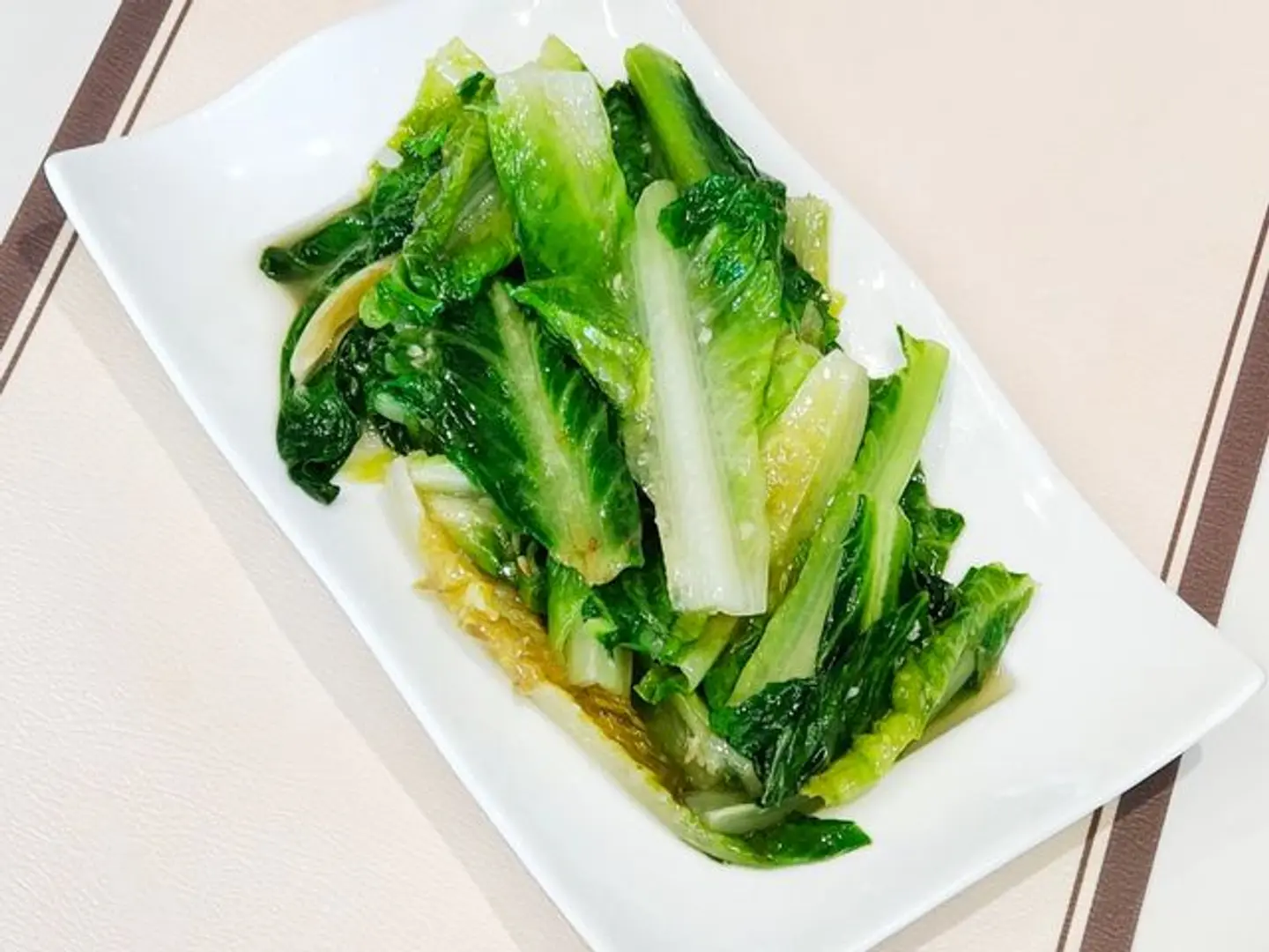 Lettuce Garlic