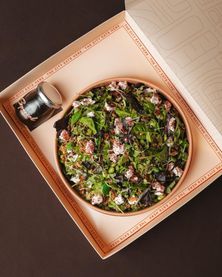 سلطة جبن الماعز