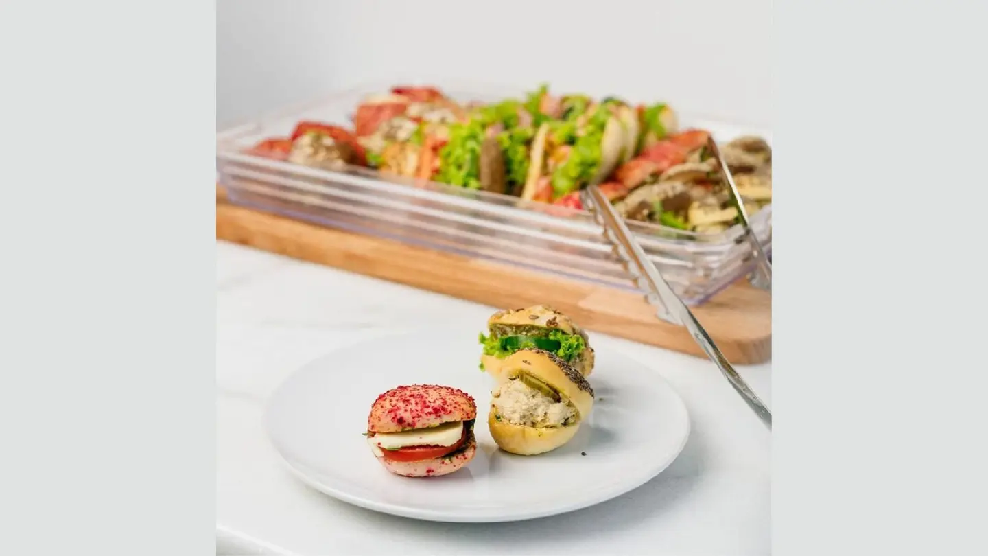 صحن ميني ساندويتش ٤٥ قطعة