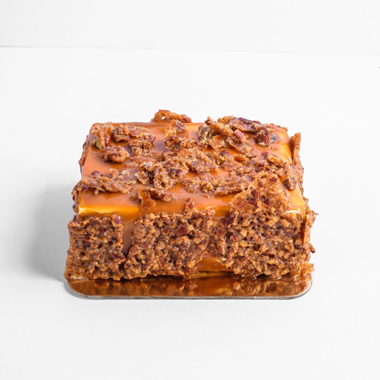 Large Carrot Cake