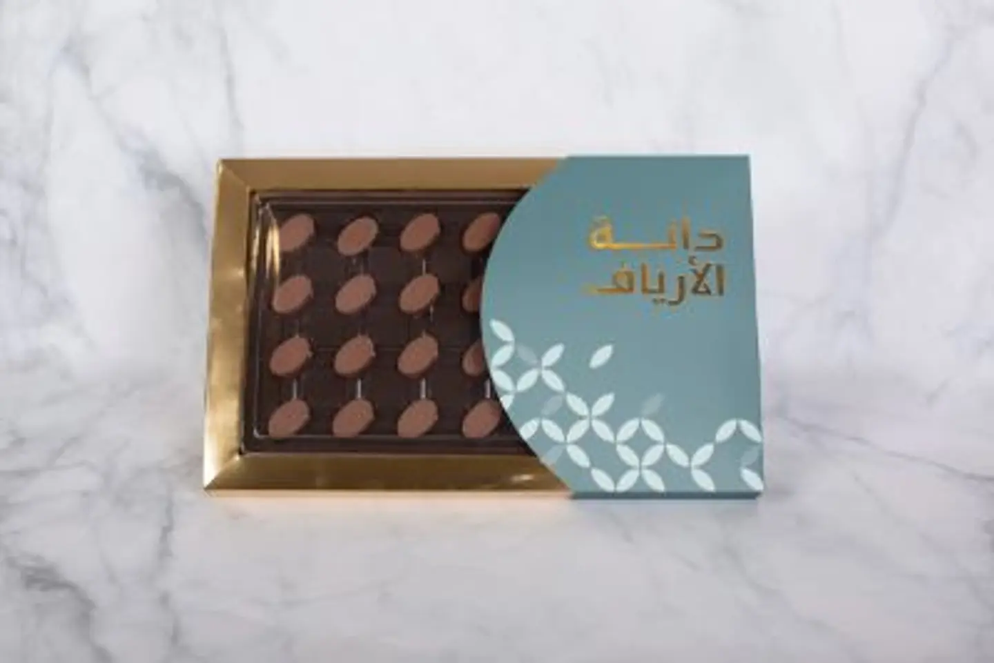 بوكس شوكولاته بستاشيو