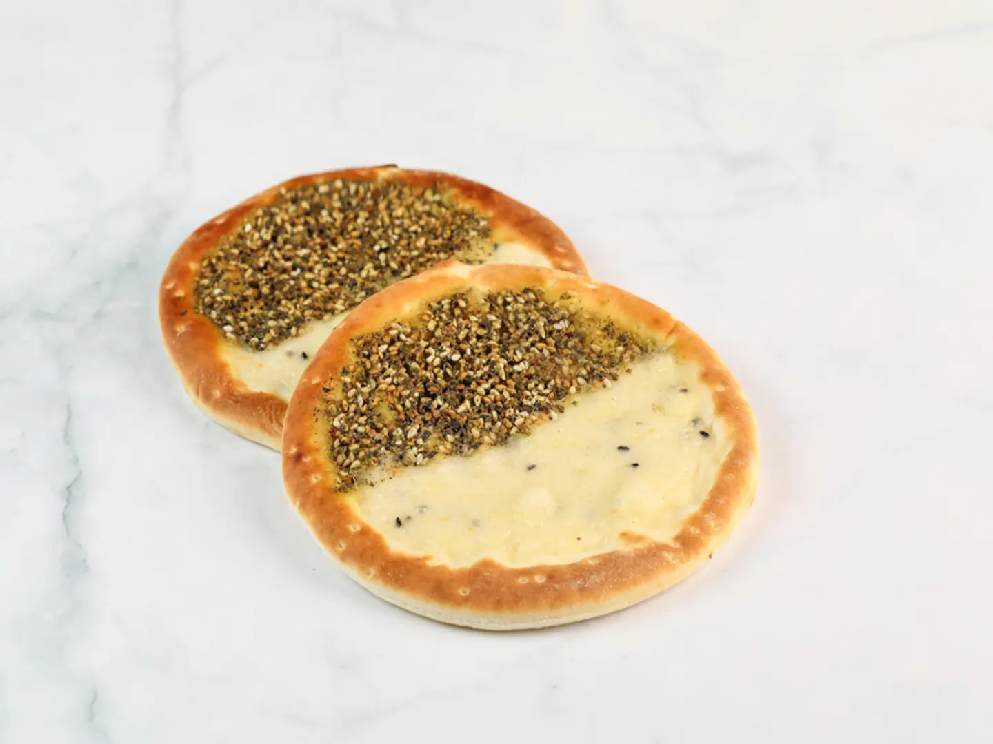 مناقيش زعتر وجبن