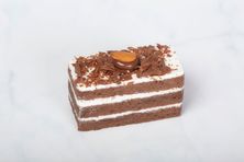 قطعة كيك شوكولاتة مستطيل