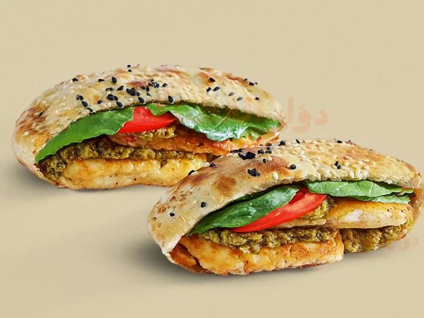 فطيرة حلوم بالبيستو