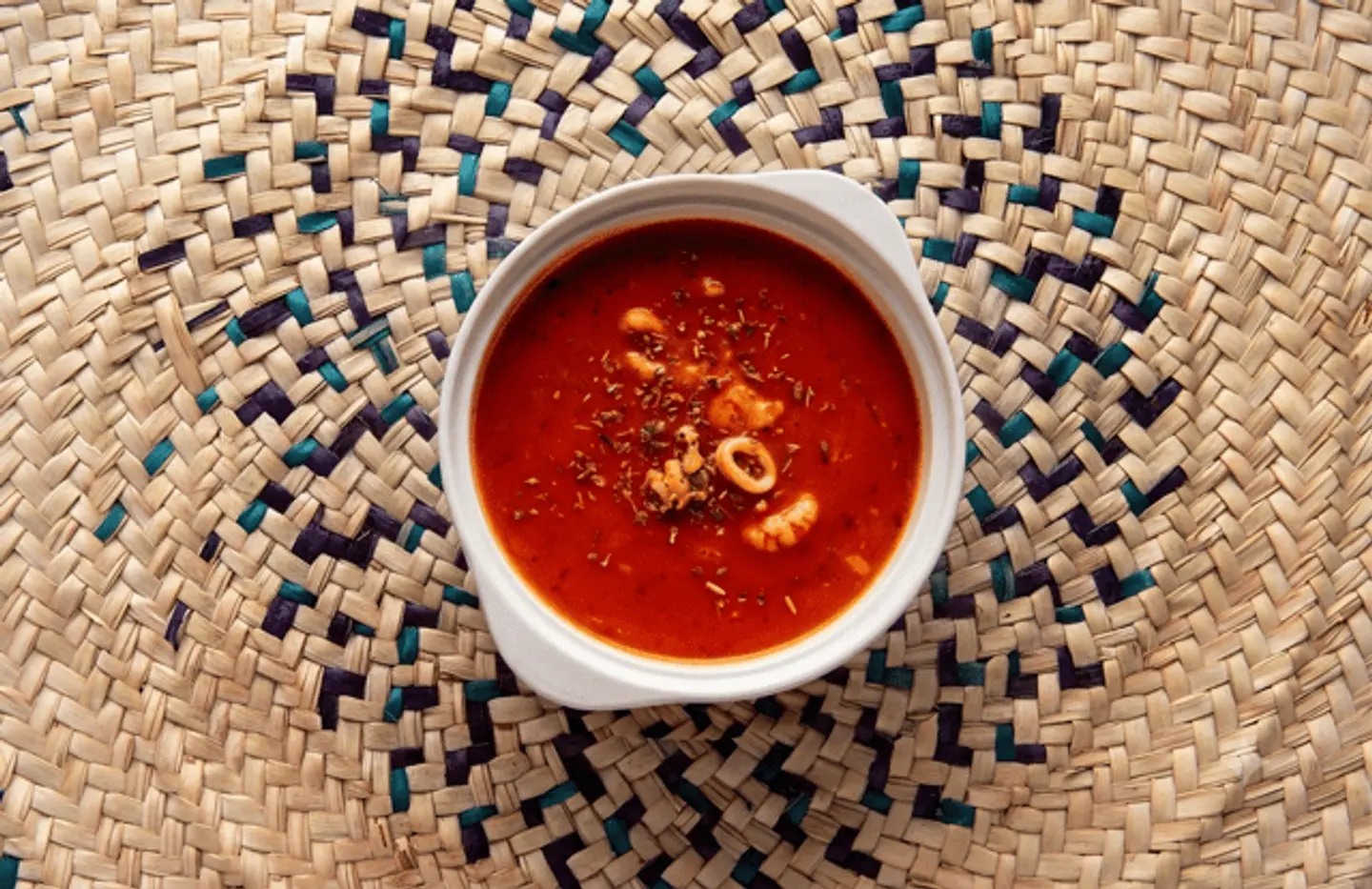 شوربة ثمار البحر الحمراء