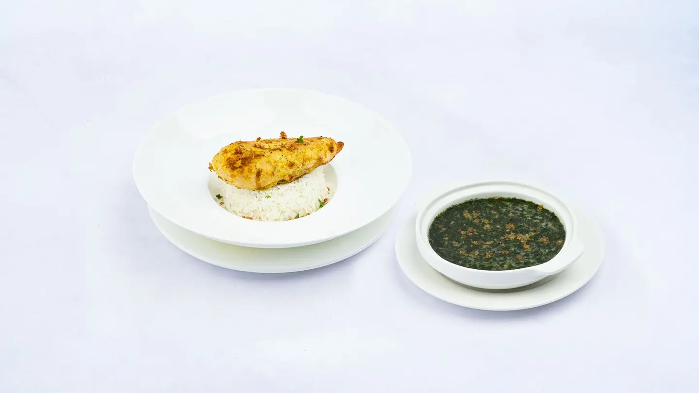 ملوخية بالدجاج مع الأرز