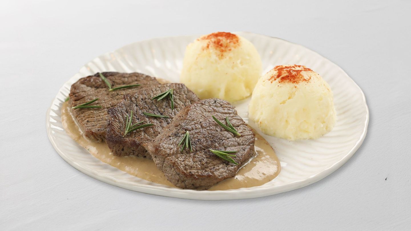 Tanderlion Beef With Sweet Potatoes Rosmary Sauce