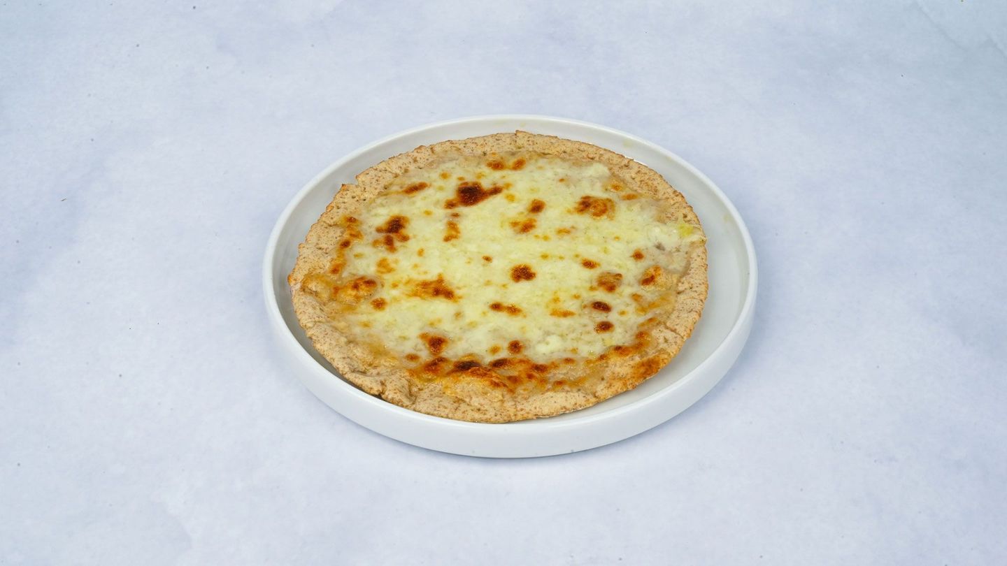 Brown Manakish Cheese