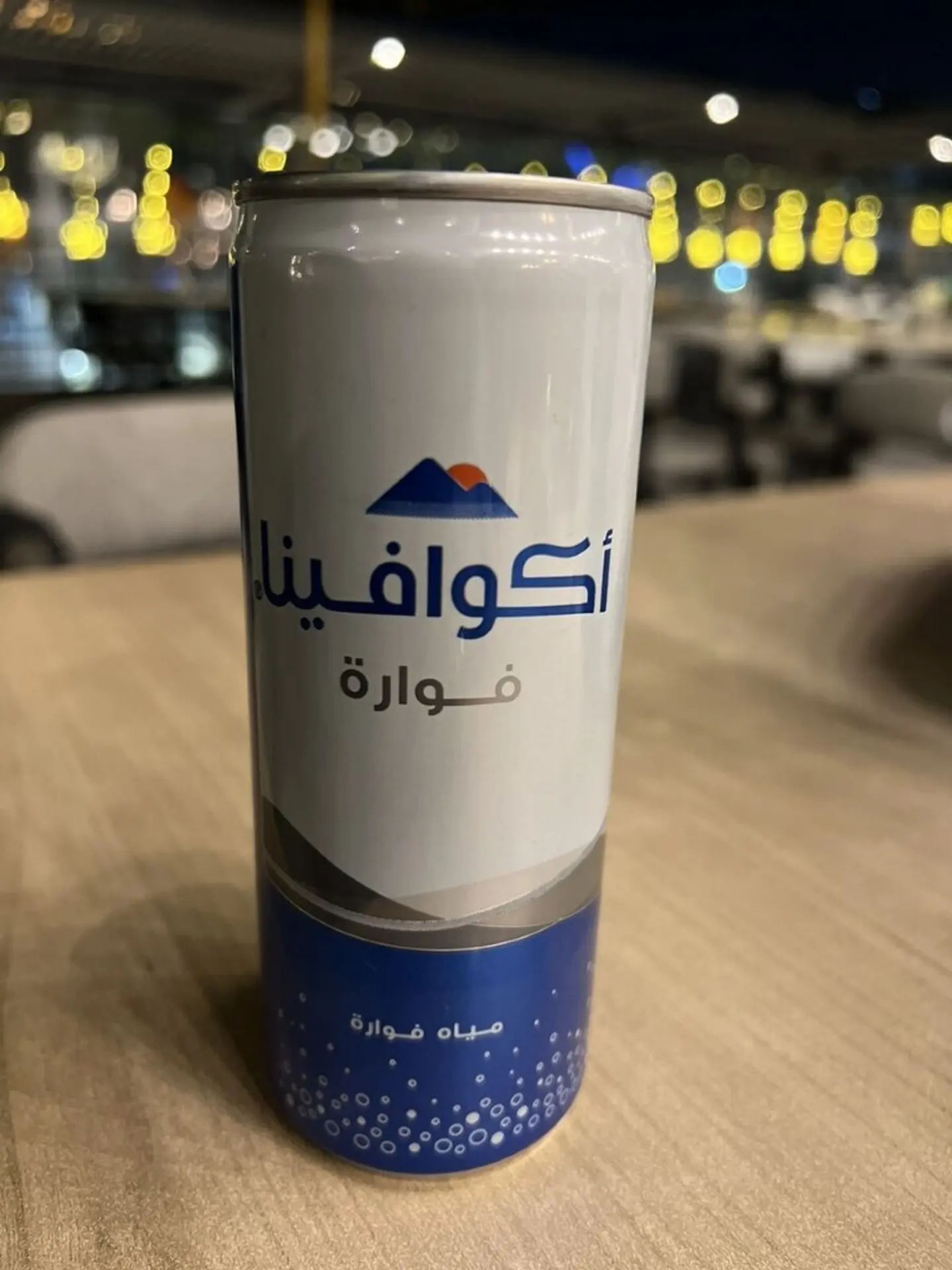 مياه أكوافينا غازية علبة