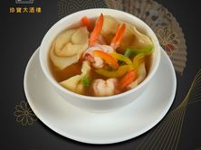 شوربة الوانتن مع الخضار