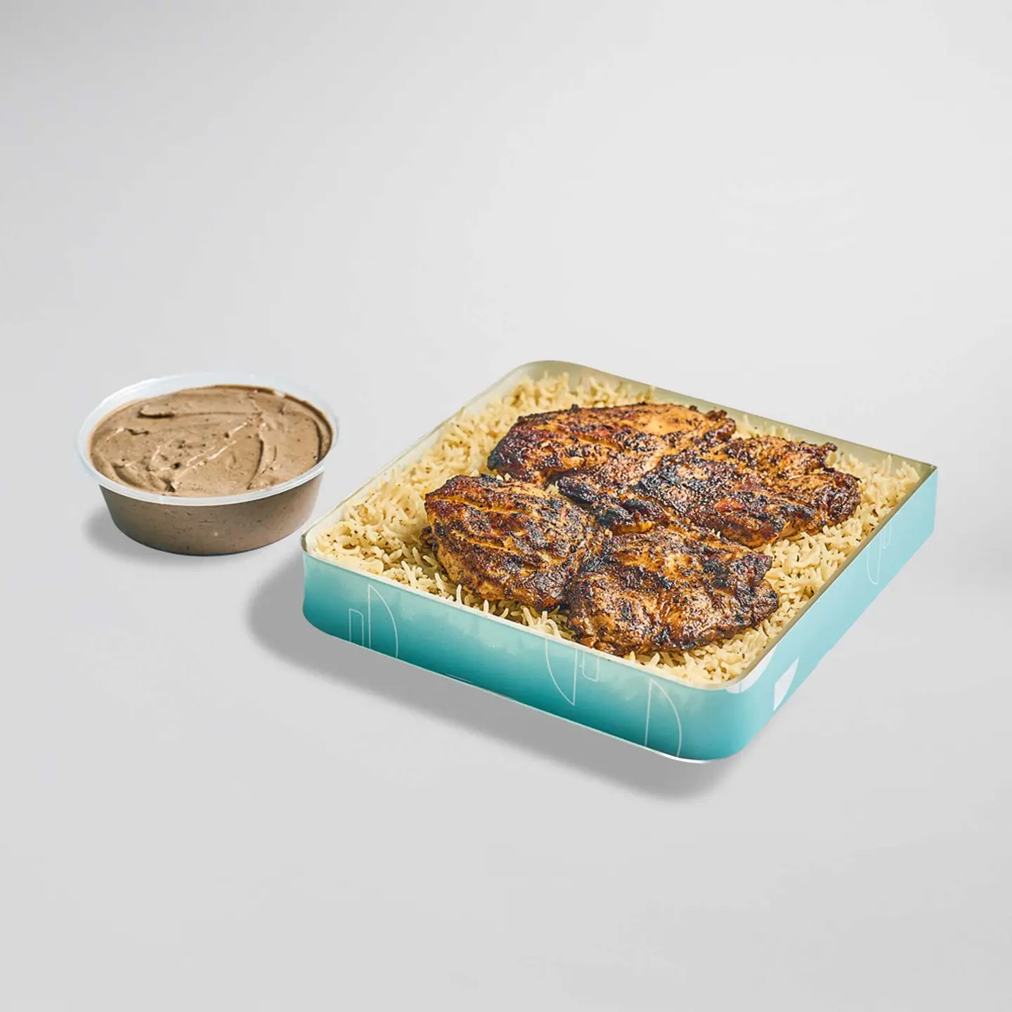 طبق أرز دجاجة كاملة مع صلصة اللومي