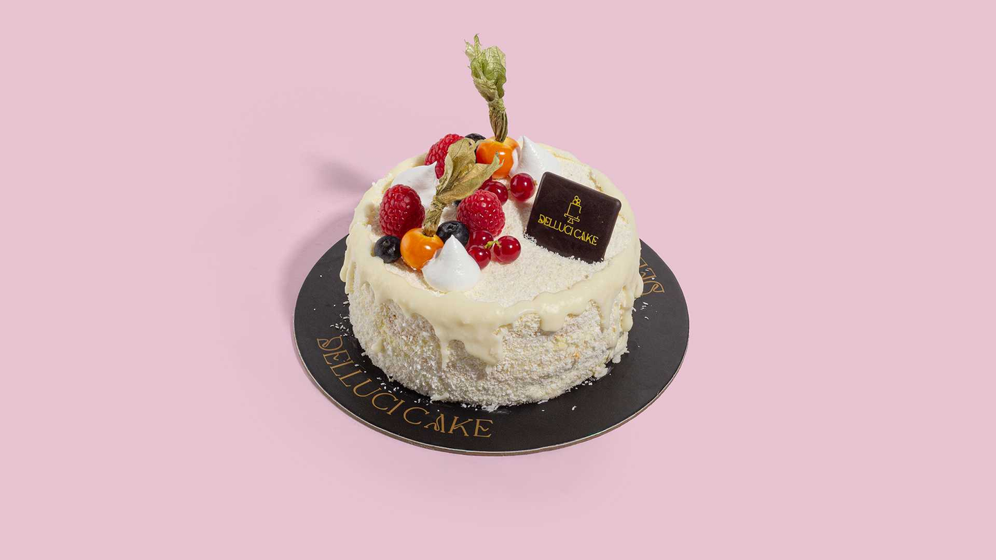 بيناكولادا كيك وسط