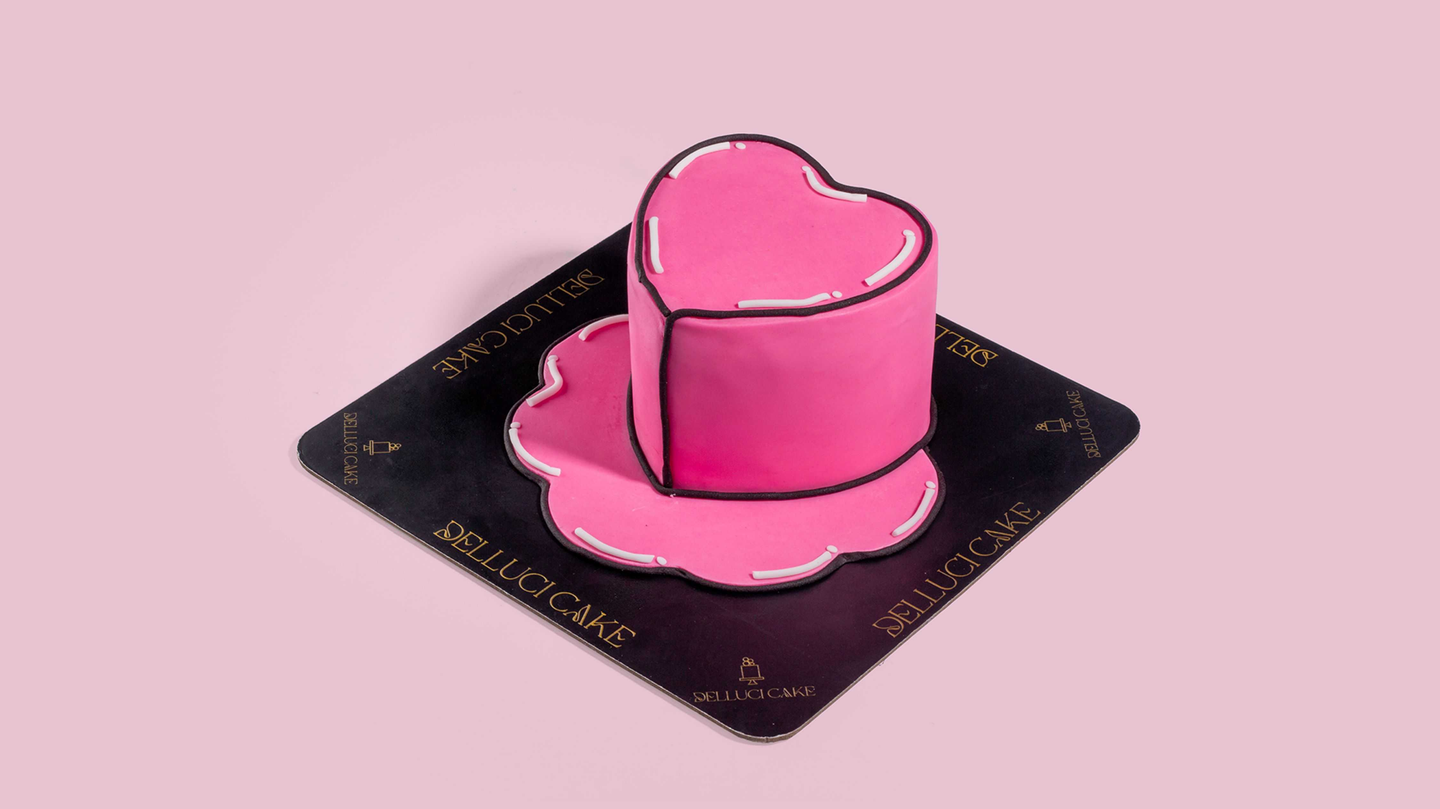 كوميك كيك قلب وردي