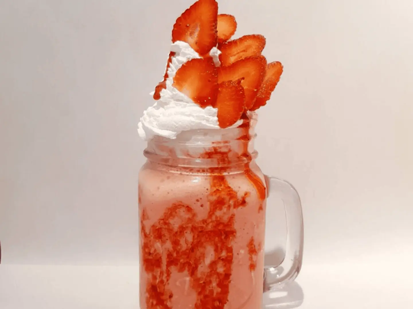 ميلك شيك فراولة