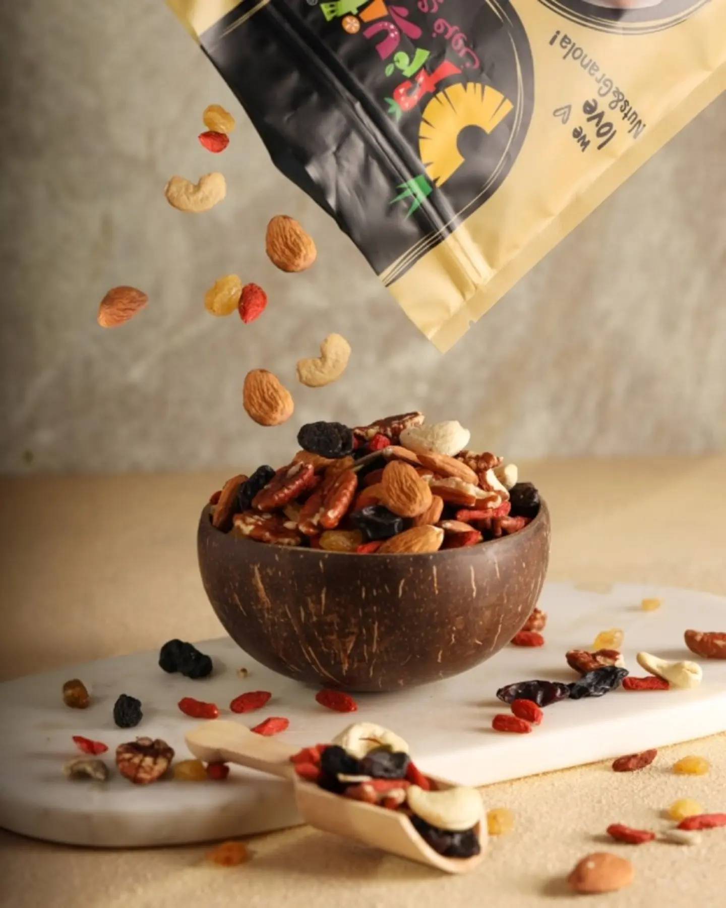 مكسرات رويال