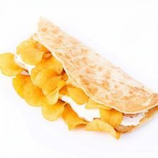 معطف جبن وشبس عمان