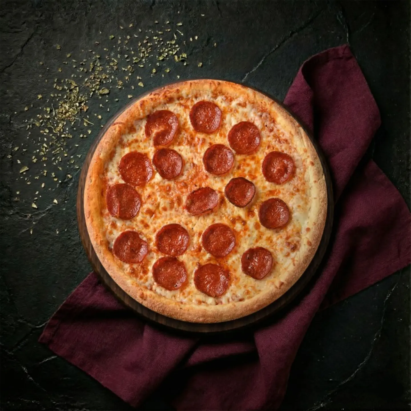 بيتزا ببروني كبير