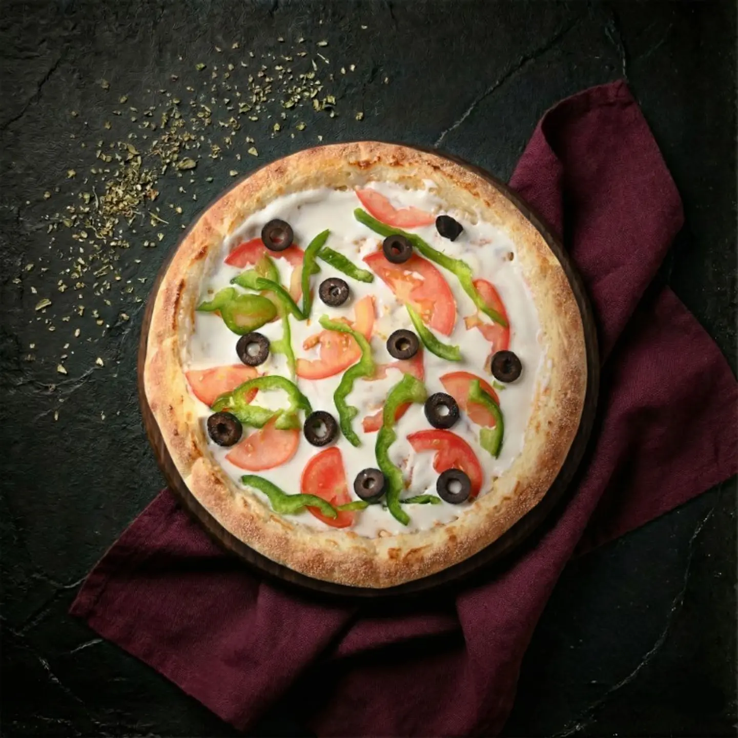 بيتزا خضار جبن سائل وسط