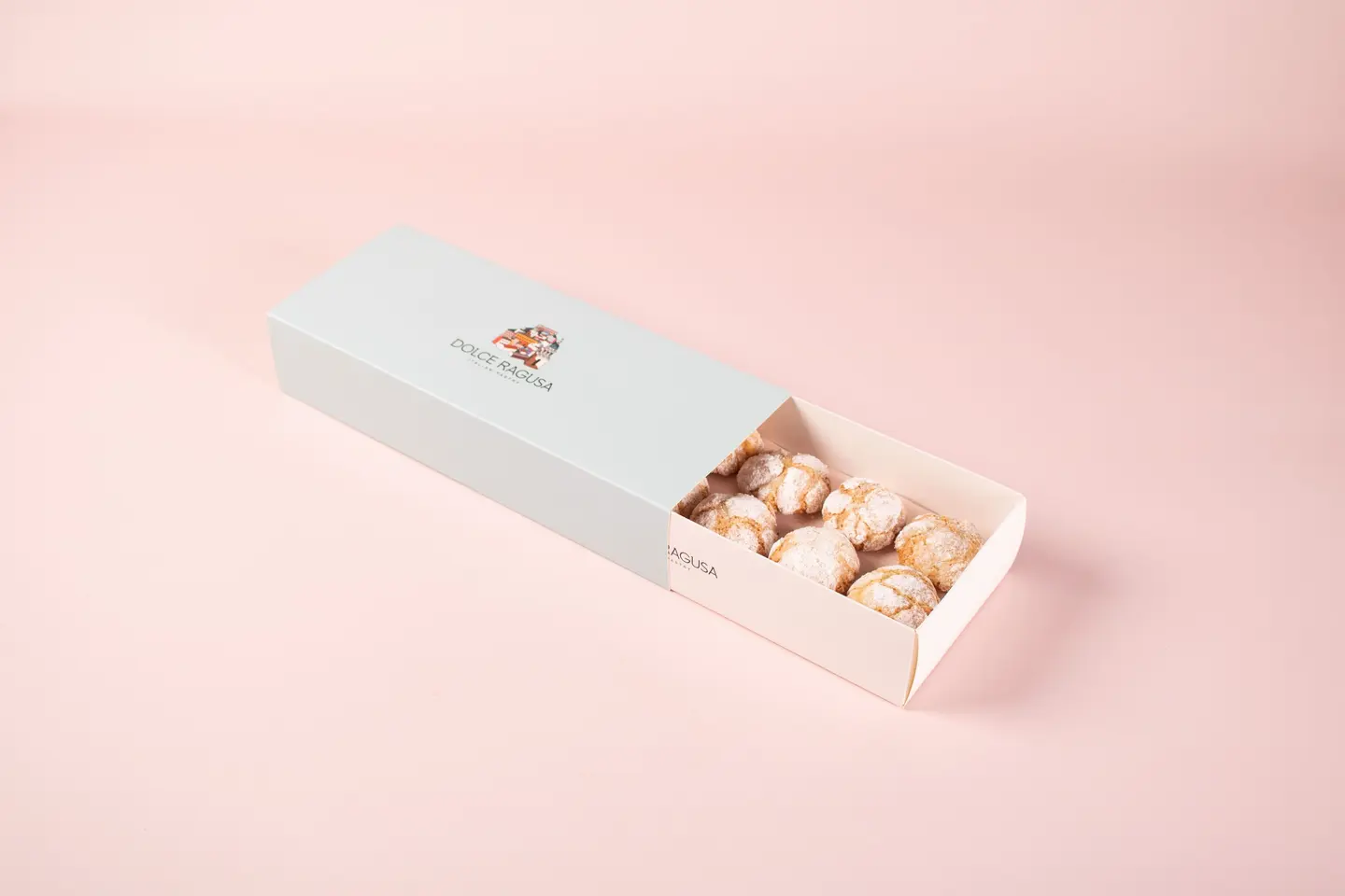 بوكس كوكيز اللوز صغير (جديدنا!)