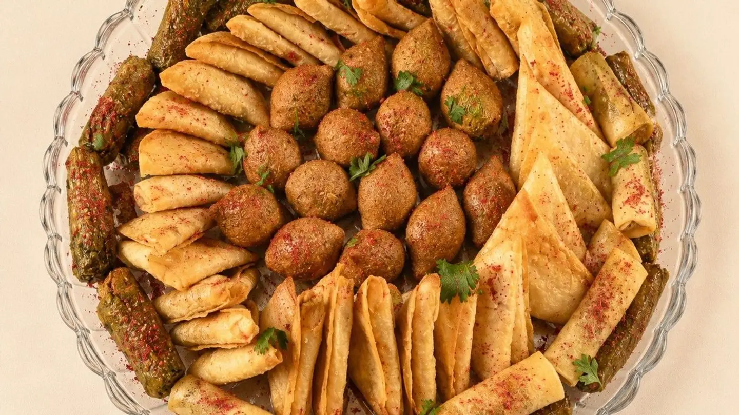 صحن مقرمشات مشكل للمناسبات