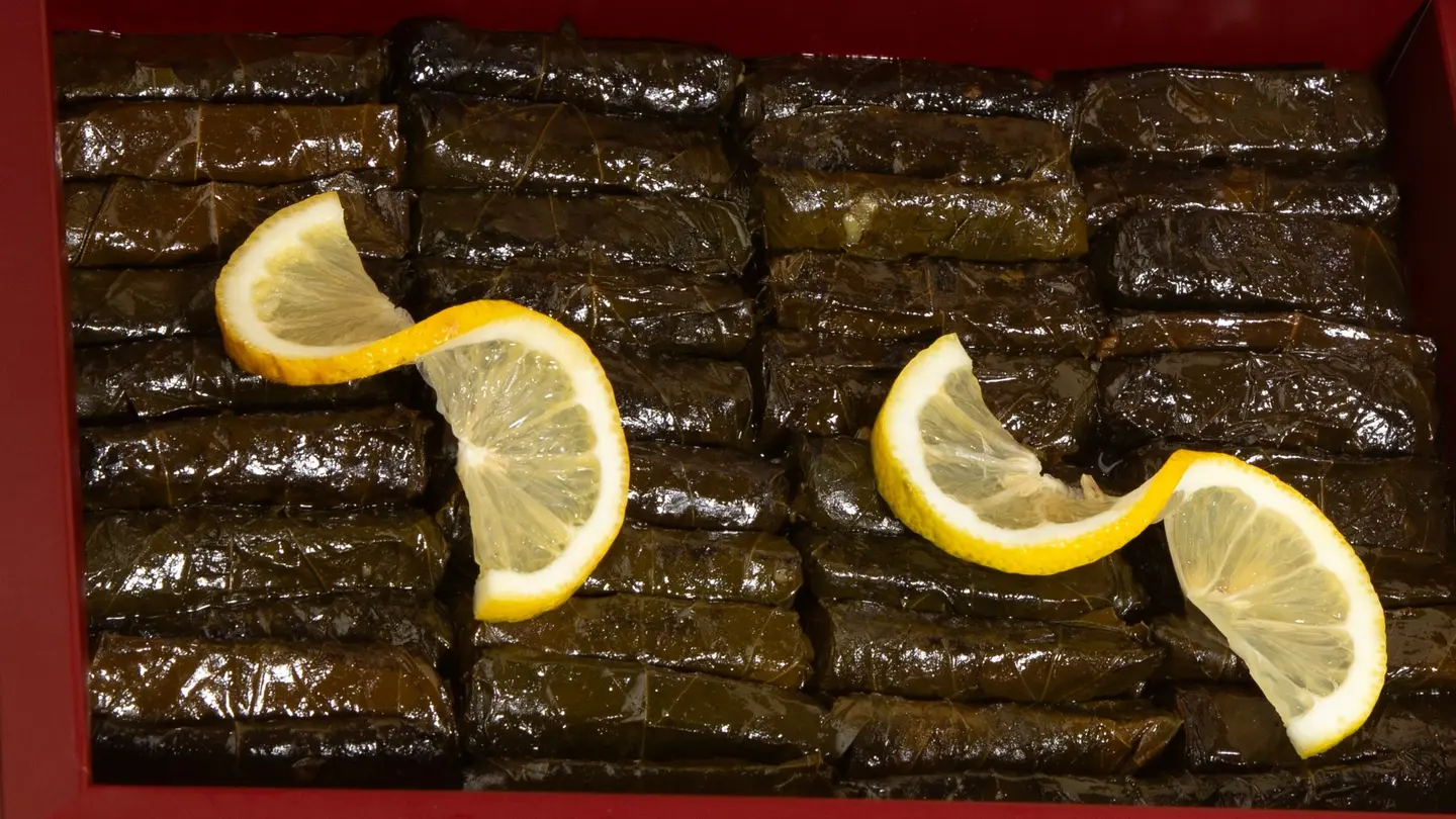ورق عنب ليمون وسط