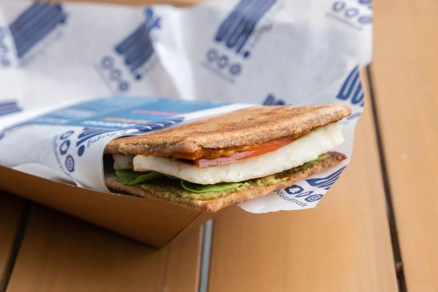 Dotlicious Halloumi Biscuiti Sandwich