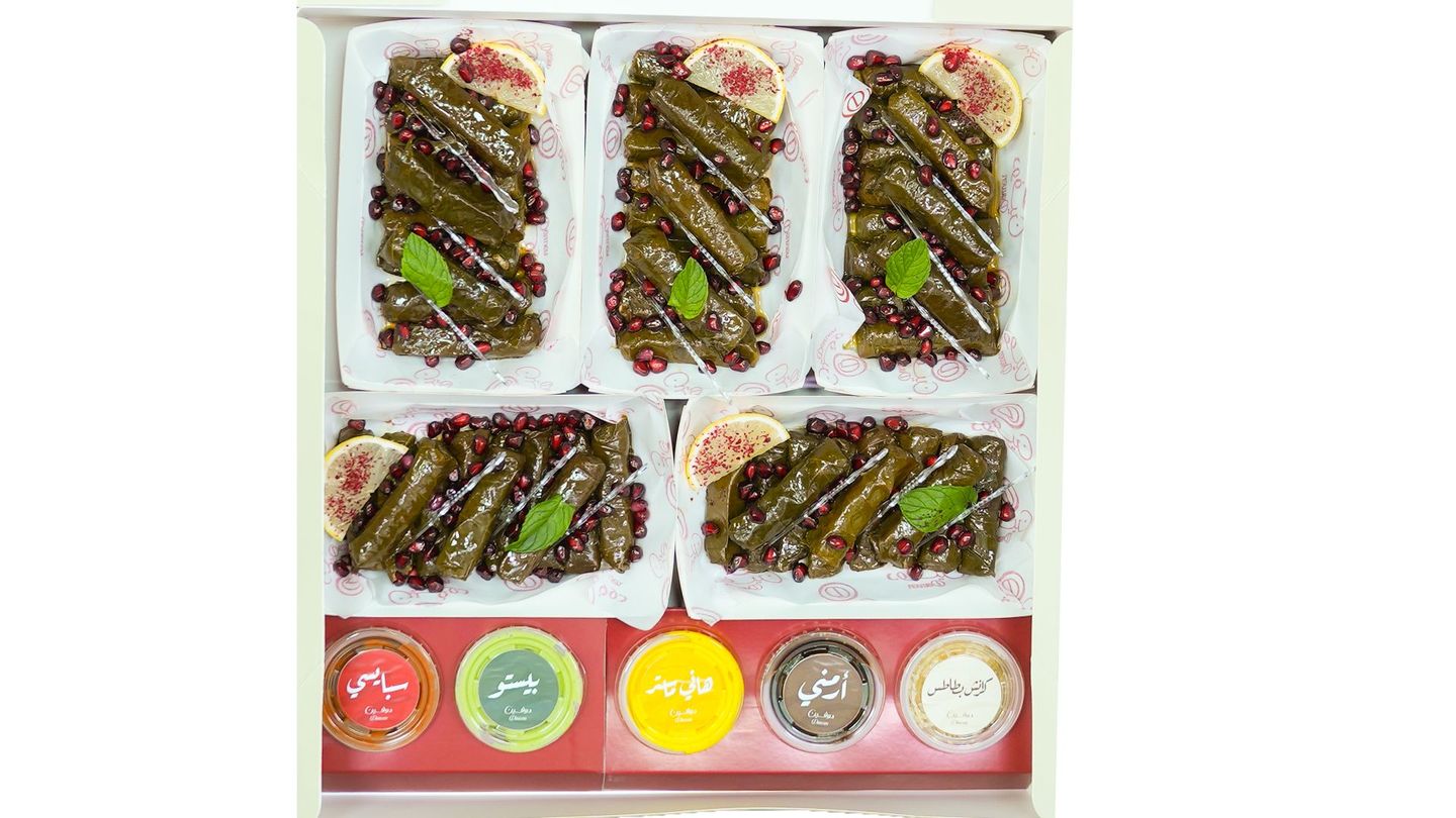 Large Box Of Grape Leaves