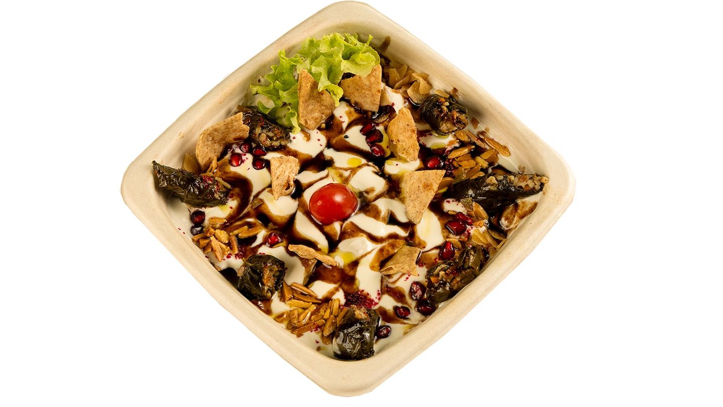 Grape Leaves Fatteh Salad