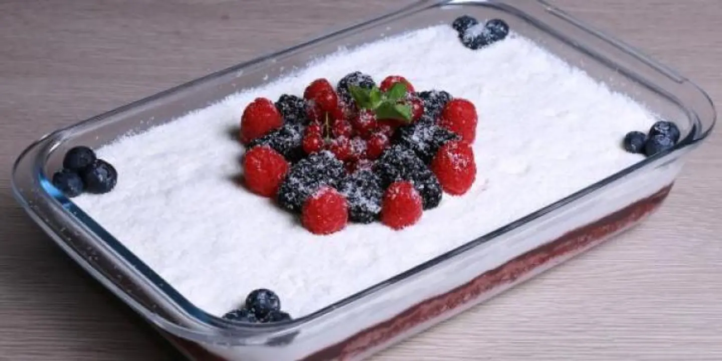 كيكة جوز الهند الحمراء بايركس