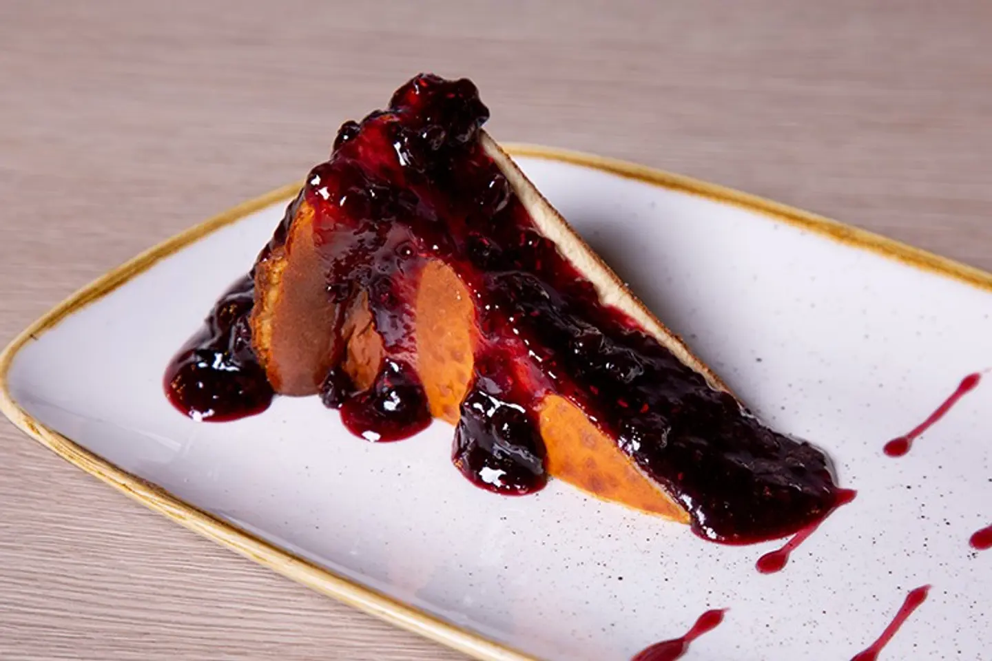 سان سيباستيان بمزيج التوت