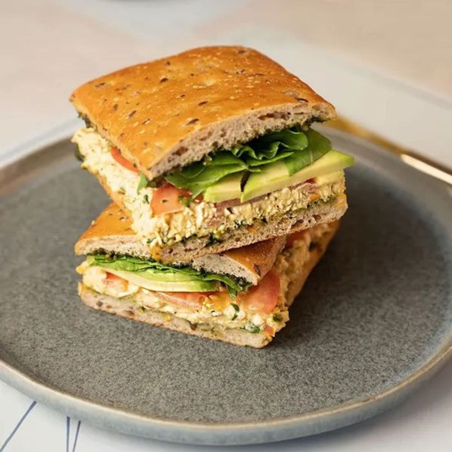 Spicy Avo Tuna Sandwich