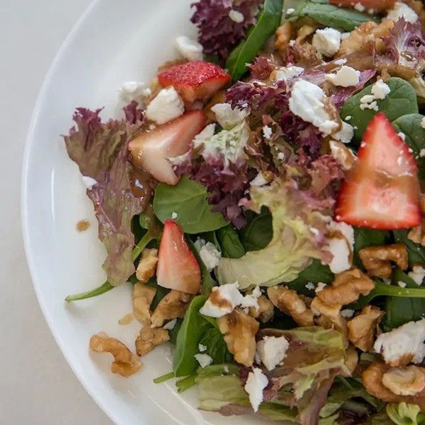 Strawberry Baby Spinach Salad