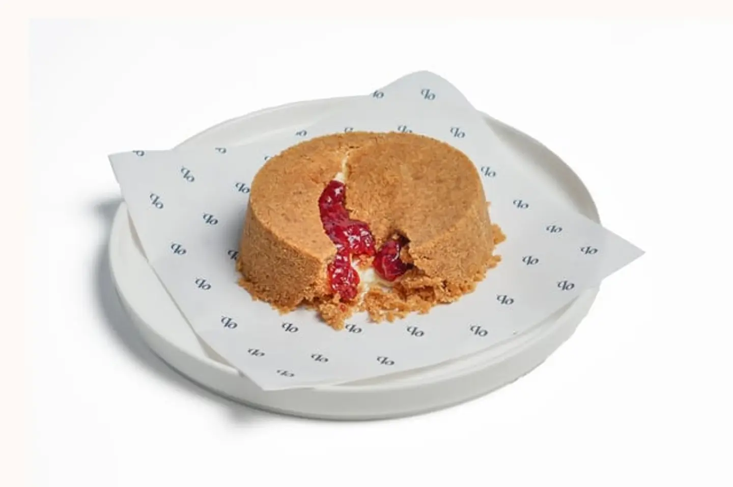 كوب تشيز كيك بالتوت