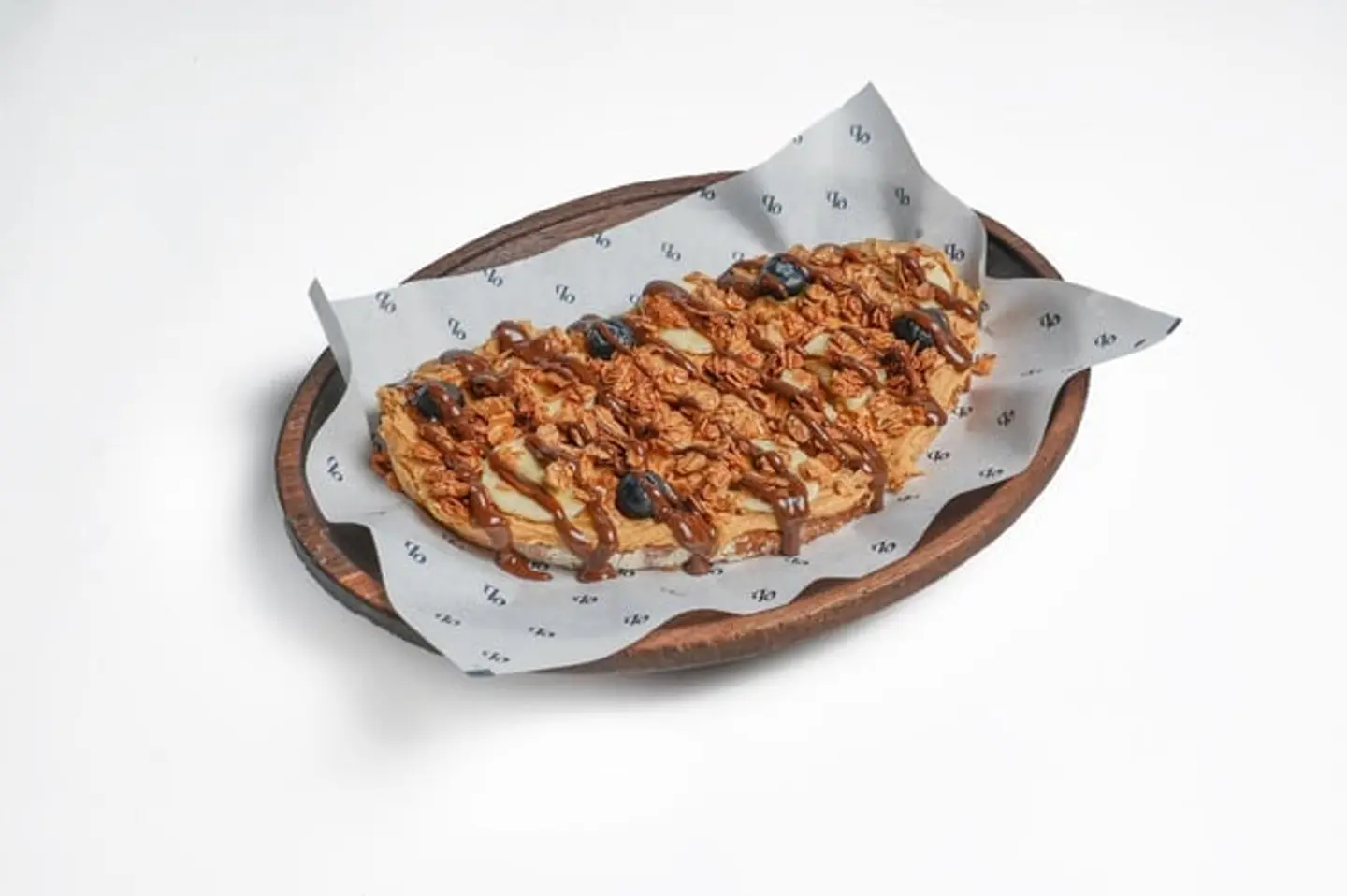 ساندويتش زبدة الفول السوداني والتوت